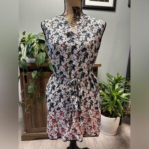 Loft multi-colored flower dress with pockets. Size XS. Great condition.